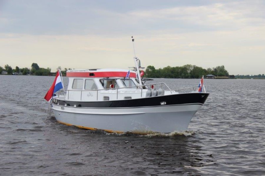 Oostvaarder 900 Hybride boot