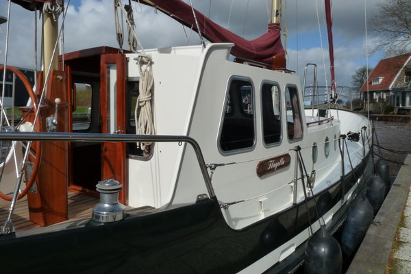 12 Oostvaarder 1040 MS  Jachtbemiddeling Tweede hands motorboten te koop Jachtwerf Oost.JPG 