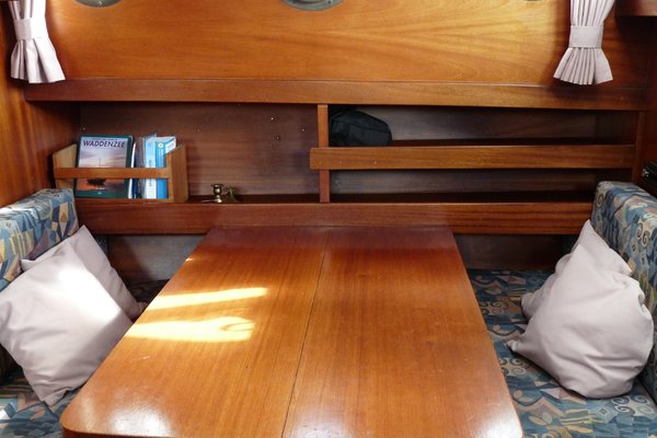 20 Oostvaarder 1040 MS  Jachtbemiddeling Tweede hands motorboten te koop Jachtwerf Oost.JPG 