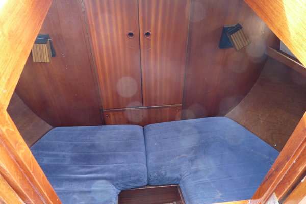 25 Oostvaarder 1040 MS  Jachtbemiddeling Tweede hands motorboten te koop Jachtwerf Oost.JPG 