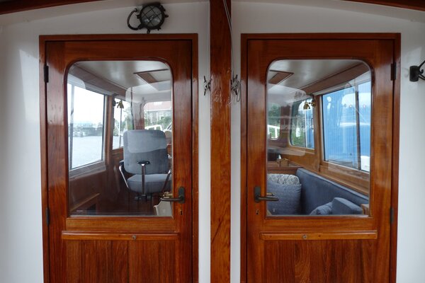 12 Jachtwerf Oost - Gillssen kotter - Tweede hands motorboten te koop -Yachtcharter.JPG 