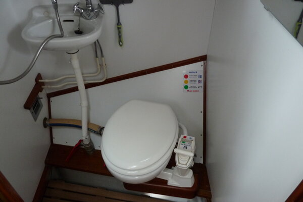 21 Jachtwerf Oost - Gillssen kotter - Tweede hands motorboten te koop -Yachtcharter.JPG 
